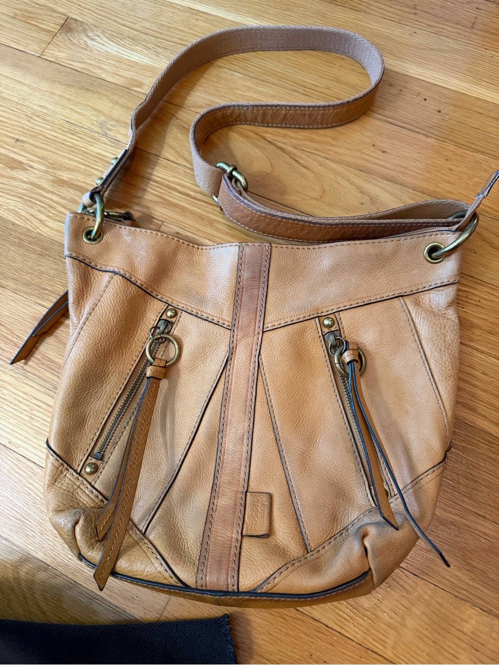 Vintage Fossil crossbody hobo bag